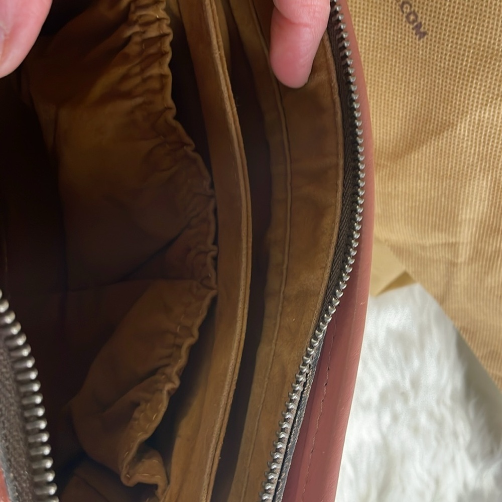 PATRICIA NASH PARIS tooled OLD ROSE SATCHEL. Note- scuff marks on bottom and ink - Picture 3 of 12